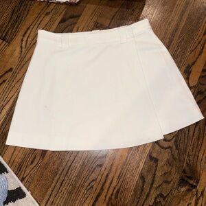 Classic Gianni Bini size 8 White Women's Skirt
